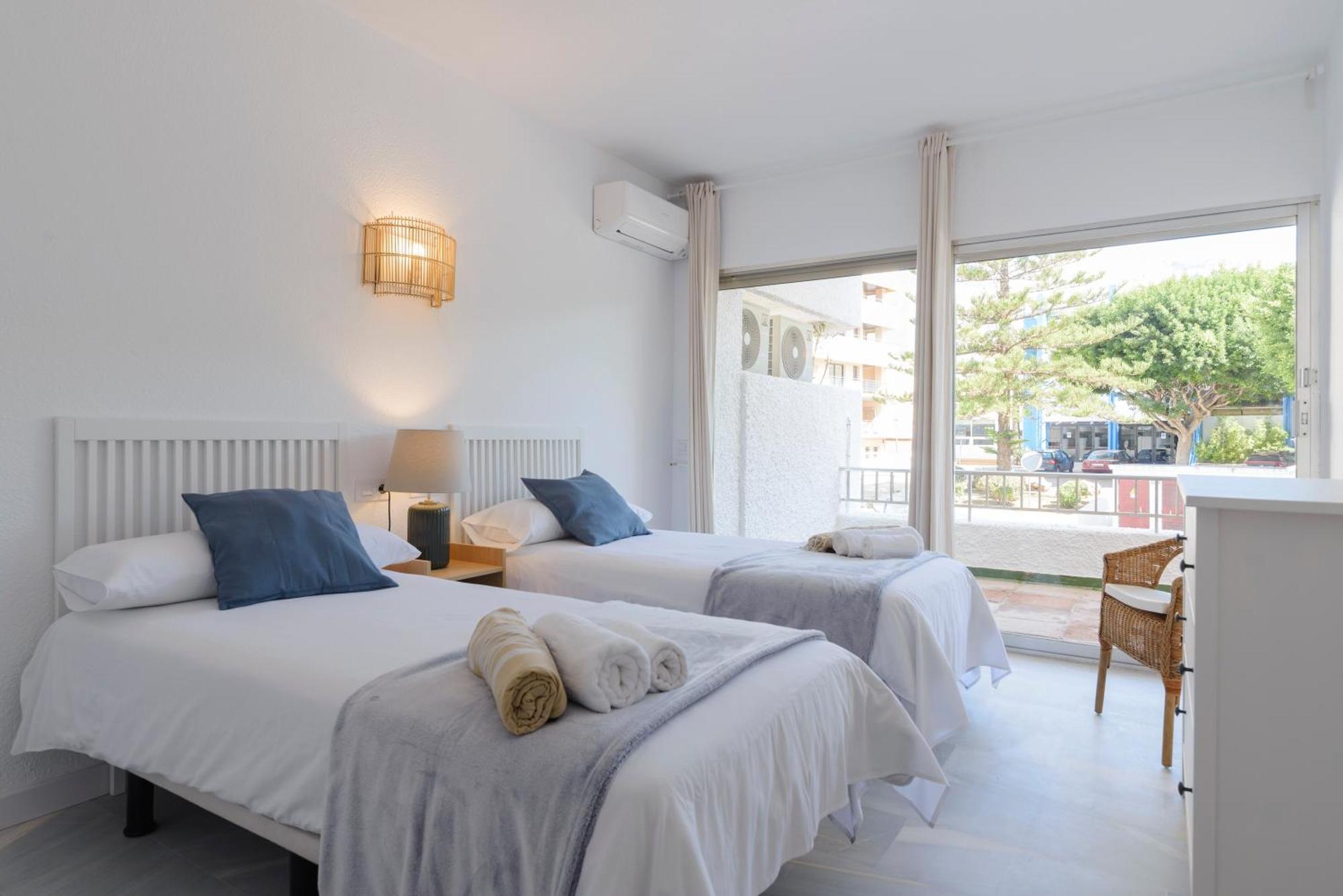 Jardines Del Mar Apartments มาร์เบยา ภายนอก รูปภาพ