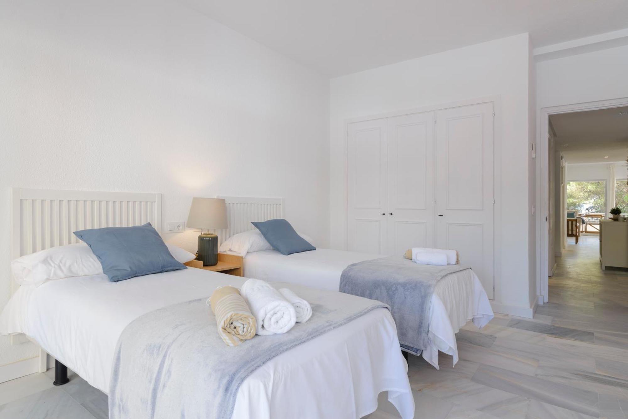 Jardines Del Mar Apartments มาร์เบยา ภายนอก รูปภาพ