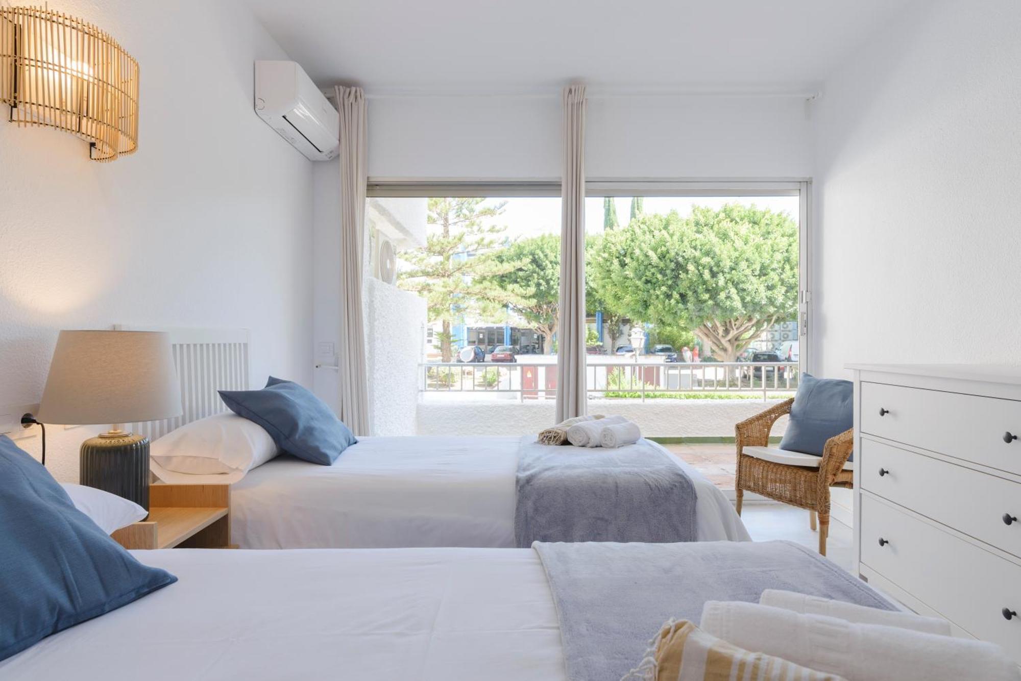 Jardines Del Mar Apartments มาร์เบยา ภายนอก รูปภาพ